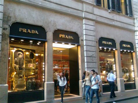 telefono prada via condotti|ᐅ Orari di apertura „Prada Roma Uomo“ .